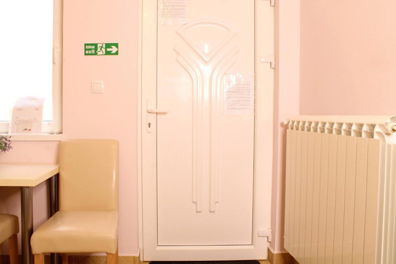 Apartments Paradisos Крагуевац Екстериор снимка